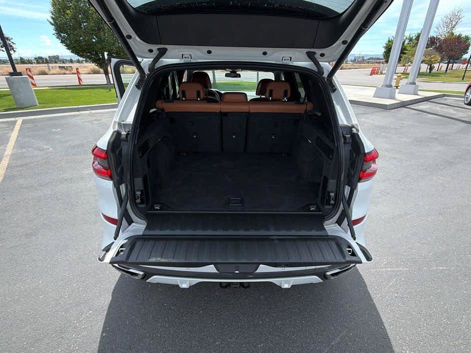 Used 2022 BMW X5 M50i w/ Executive Package AWD/4WD image 9