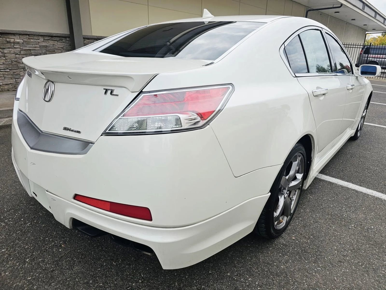 Used 2010 Acura TL SH-AWD image 5