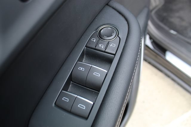 Used 2025 Buick Enclave Avenir w/ Trailering Package, 5000 lbs. FWD image 9