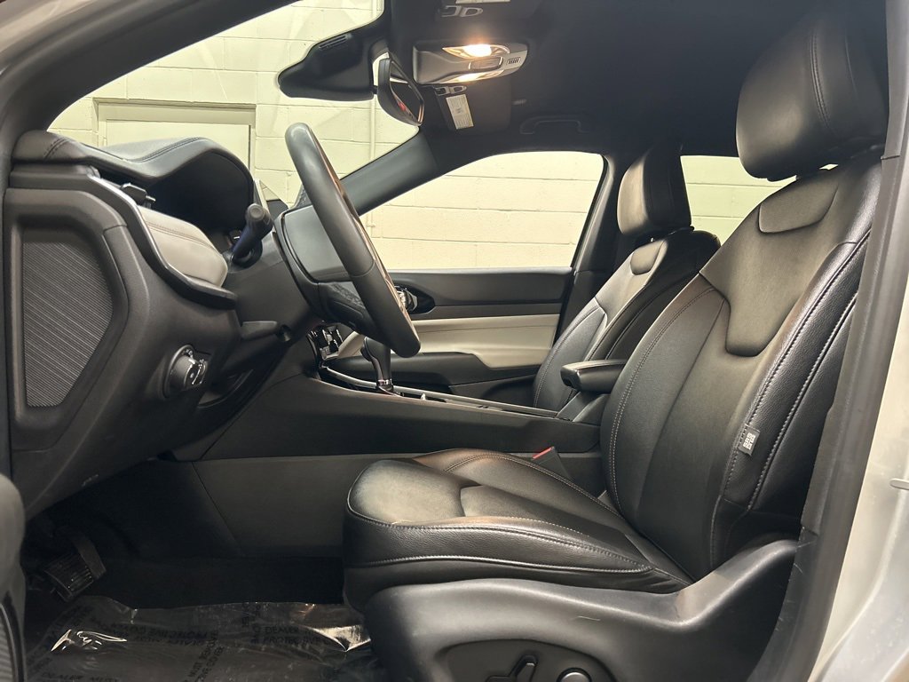 Used 2024 Jeep Compass Limited image 7