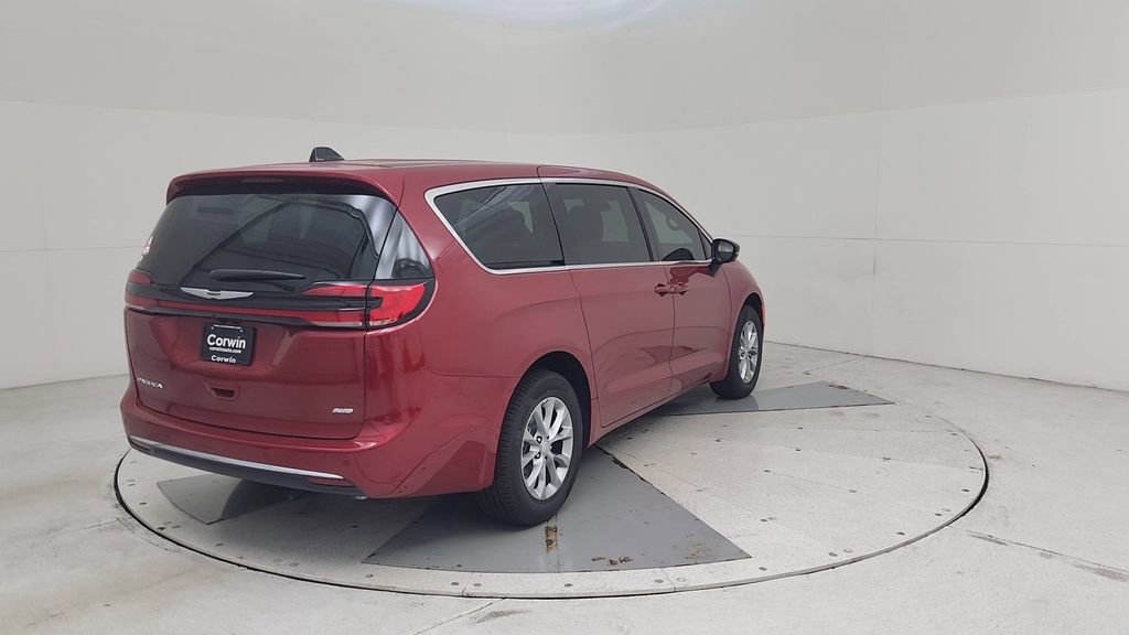 New 2026 Chrysler Pacifica Select AWD/4WD image 14