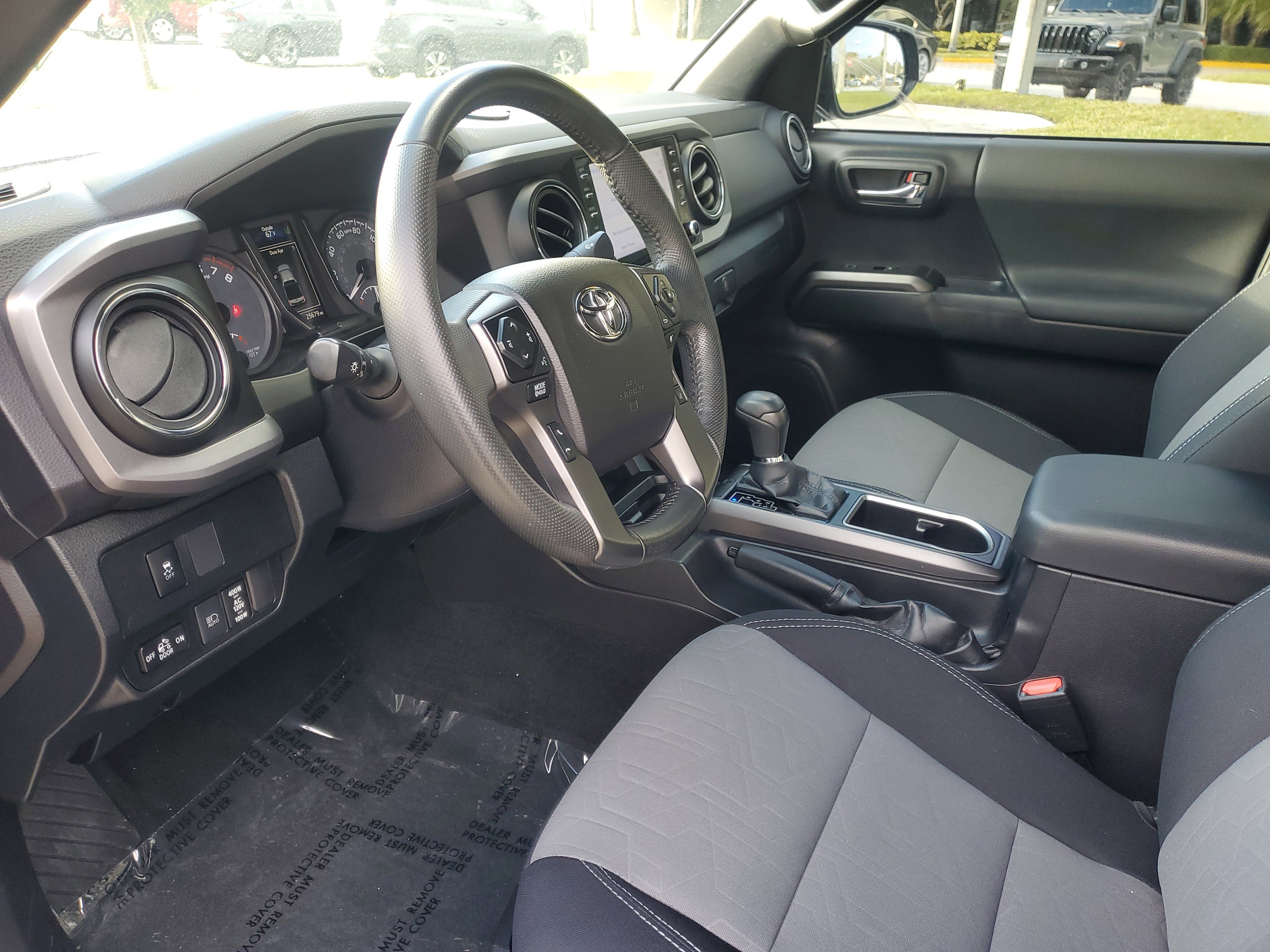 Used 2021 Toyota Tacoma TRD Off-Road image 15