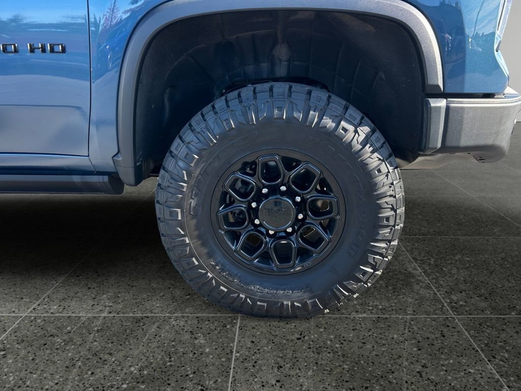 Used 2024 Chevrolet Silverado 2500 ZR2 w/ ZR2 Bison Edition image 9