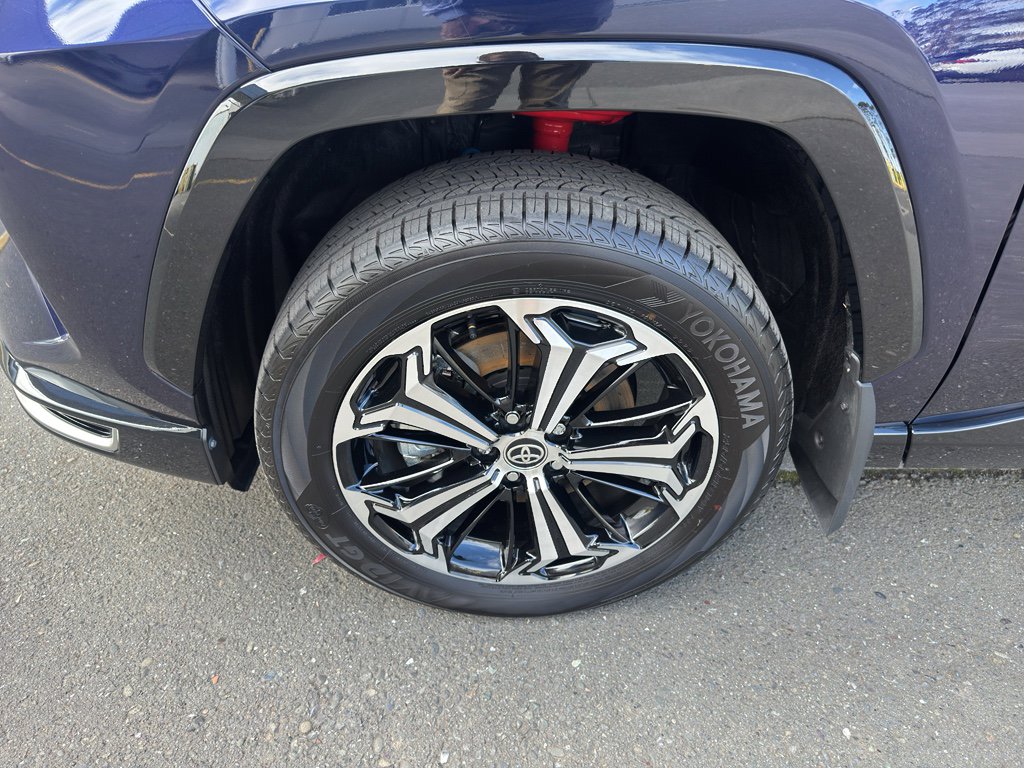 Used 2025 Toyota RAV4 XSE image 24