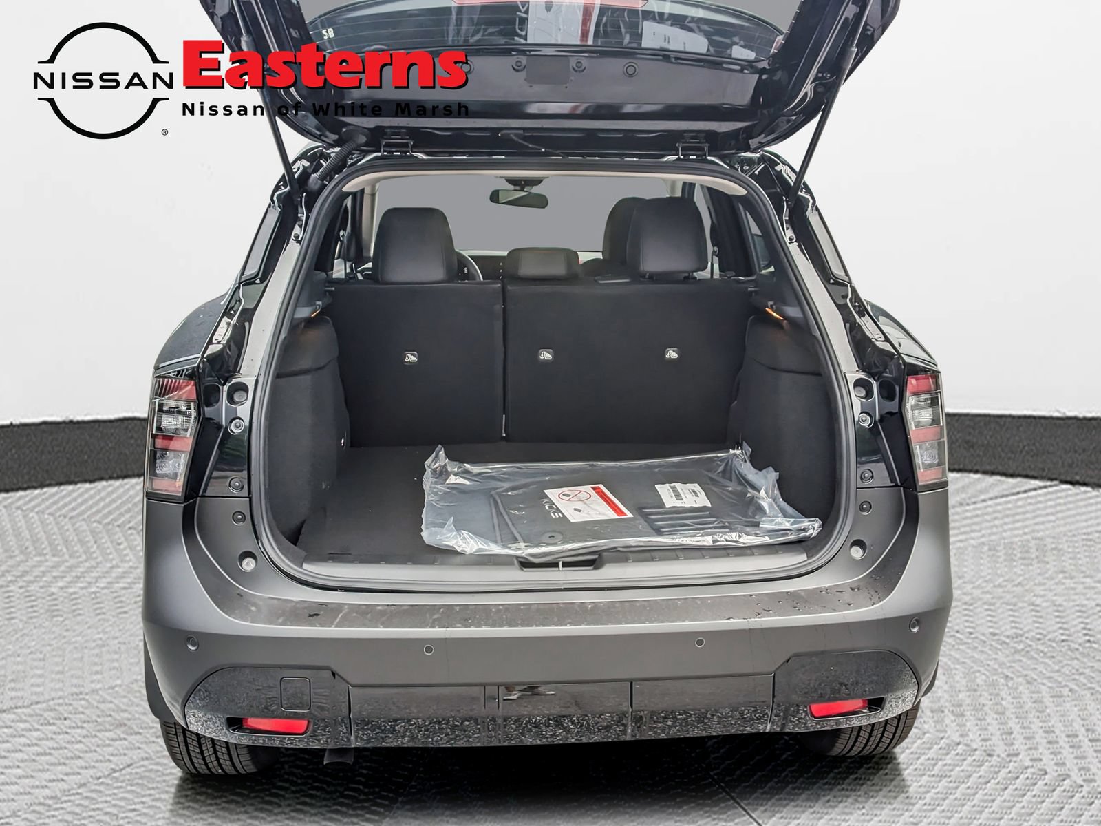 New 2026 Nissan Kicks SR w/ Cold Weather Package AWD/4WD image 11