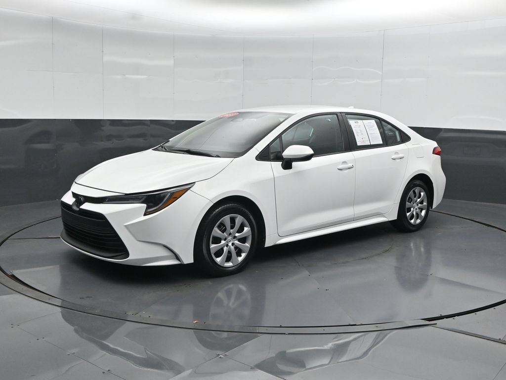 Used 2023 Toyota Corolla LE FWD image 6