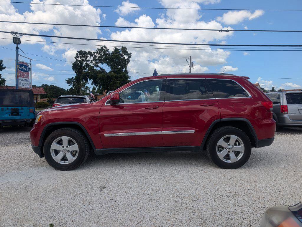 Used 2011 Jeep Grand Cherokee Laredo image 8