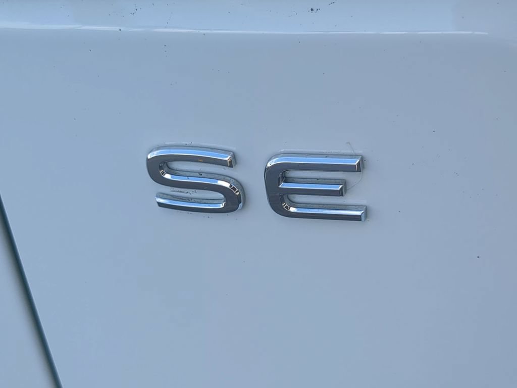 Certified 2025 Volkswagen Atlas Peak Edition SE AWD/4WD image 12