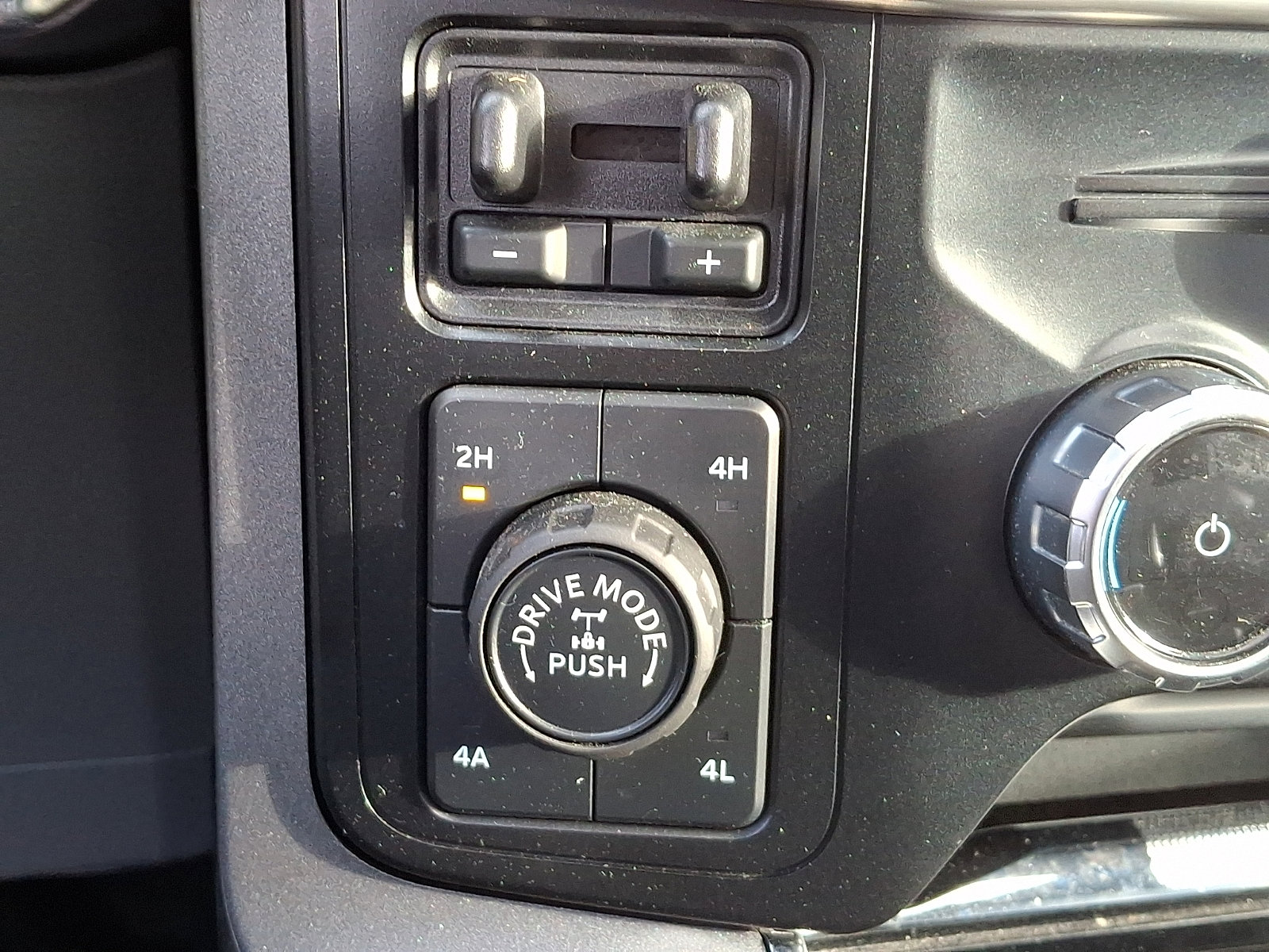 Used 2023 Ford F150 Lariat w/ Equipment Group 502A High image 24