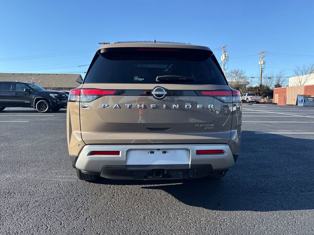 Used 2024 Nissan Pathfinder Platinum w/ Cargo Package AWD/4WD image 4
