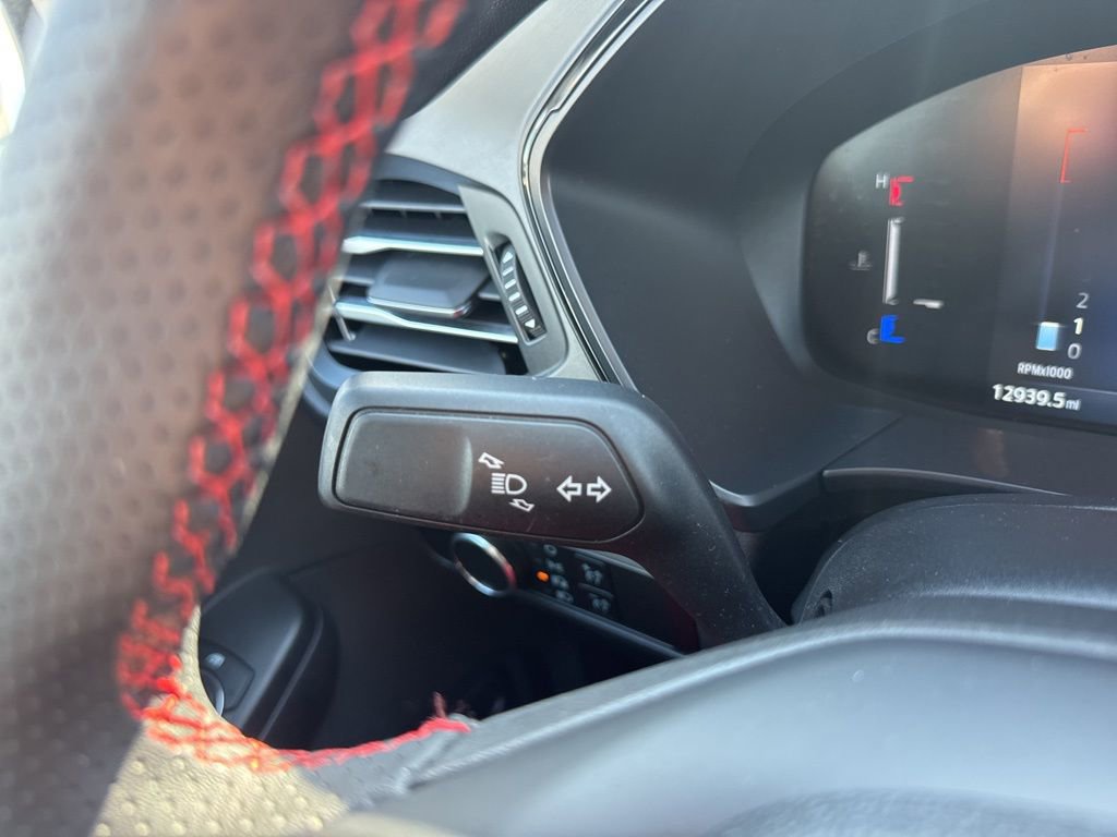 Used 2025 Ford Escape ST-Line image 12