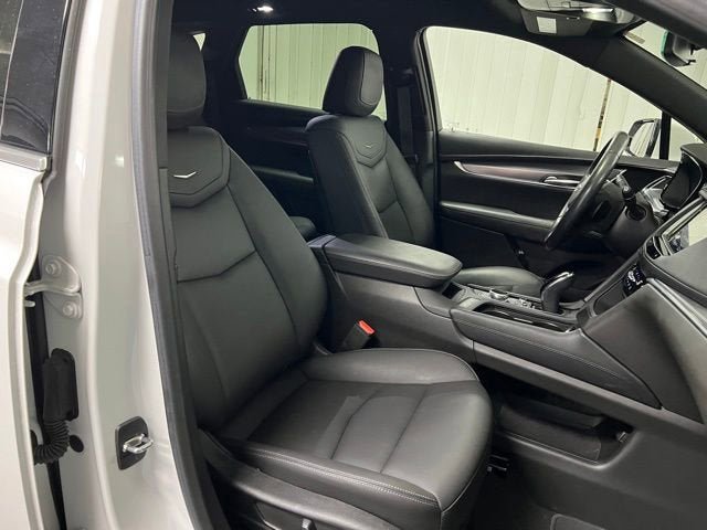 Used 2023 Cadillac XT5 Luxury FWD image 16