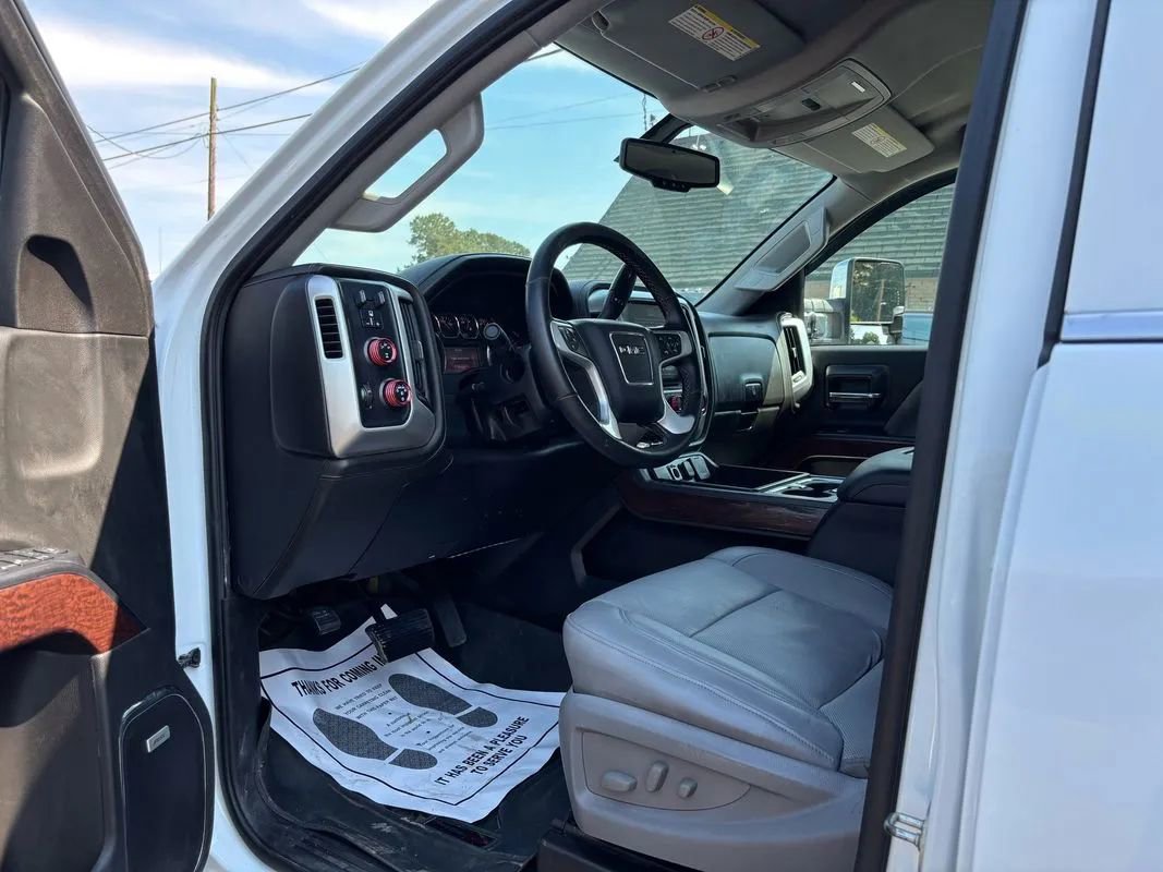 Used 2016 GMC Sierra 2500 SLT w/ Duramax Plus Package AWD/4WD image 19