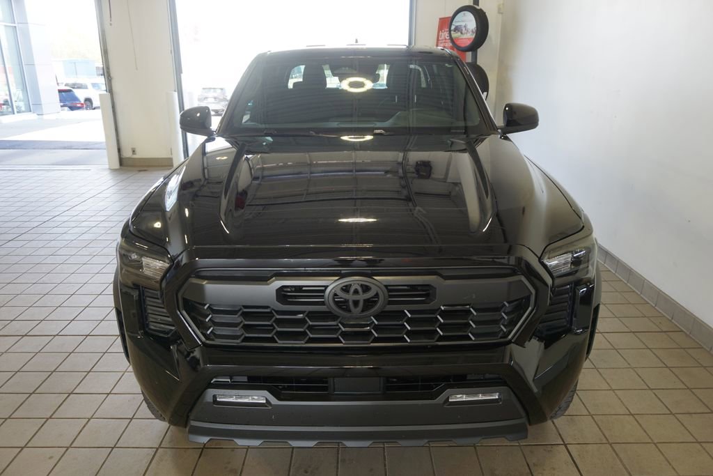 Used 2024 Toyota Tacoma TRD Off-Road AWD/4WD image 12