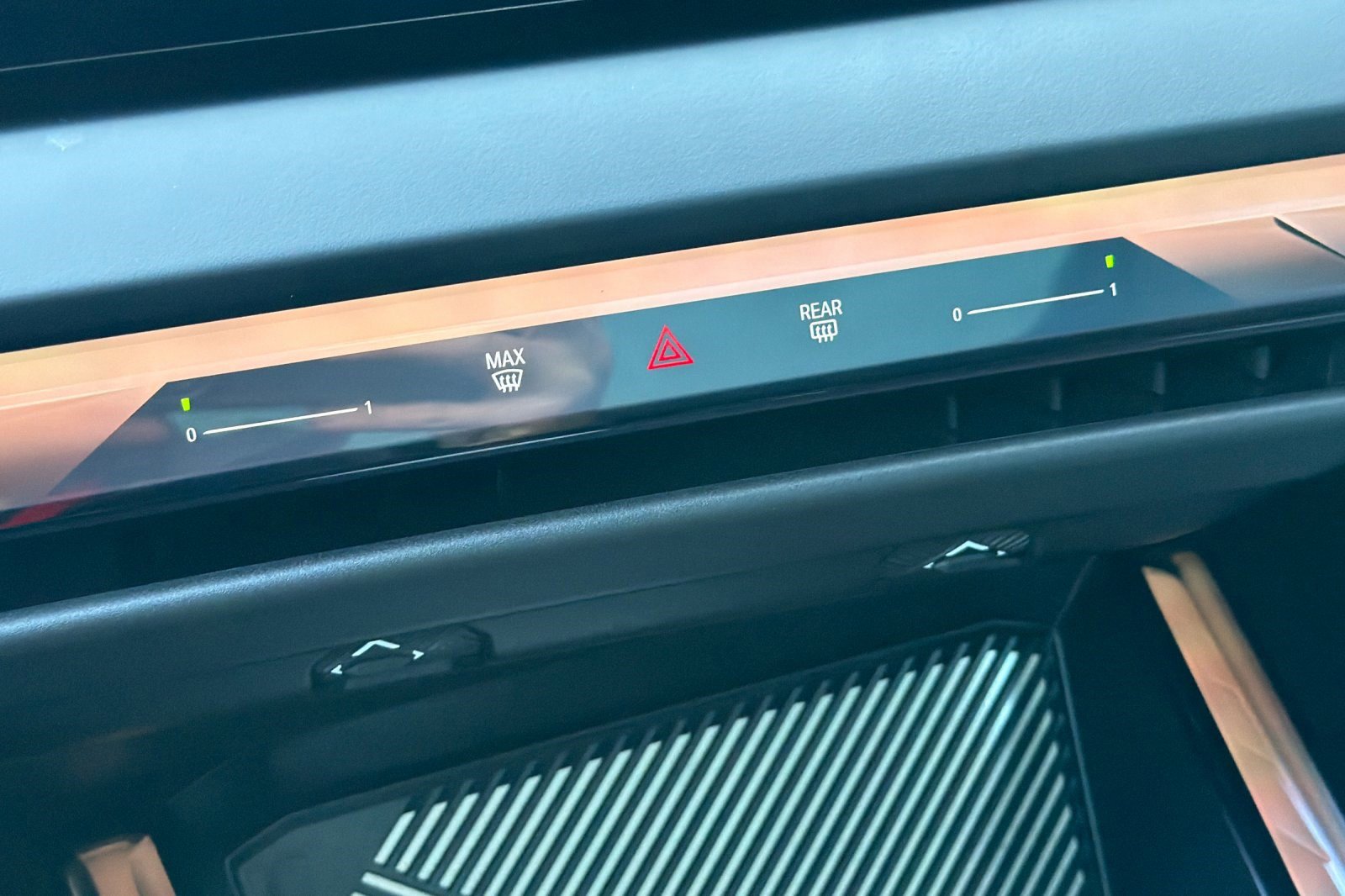 Used 2025 BMW X3 xDrive30i w/ Premium Package image 27