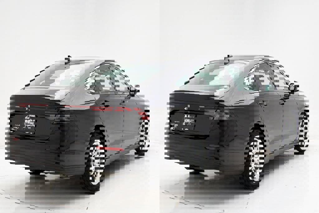 Used 2024 Honda Accord LX image 9