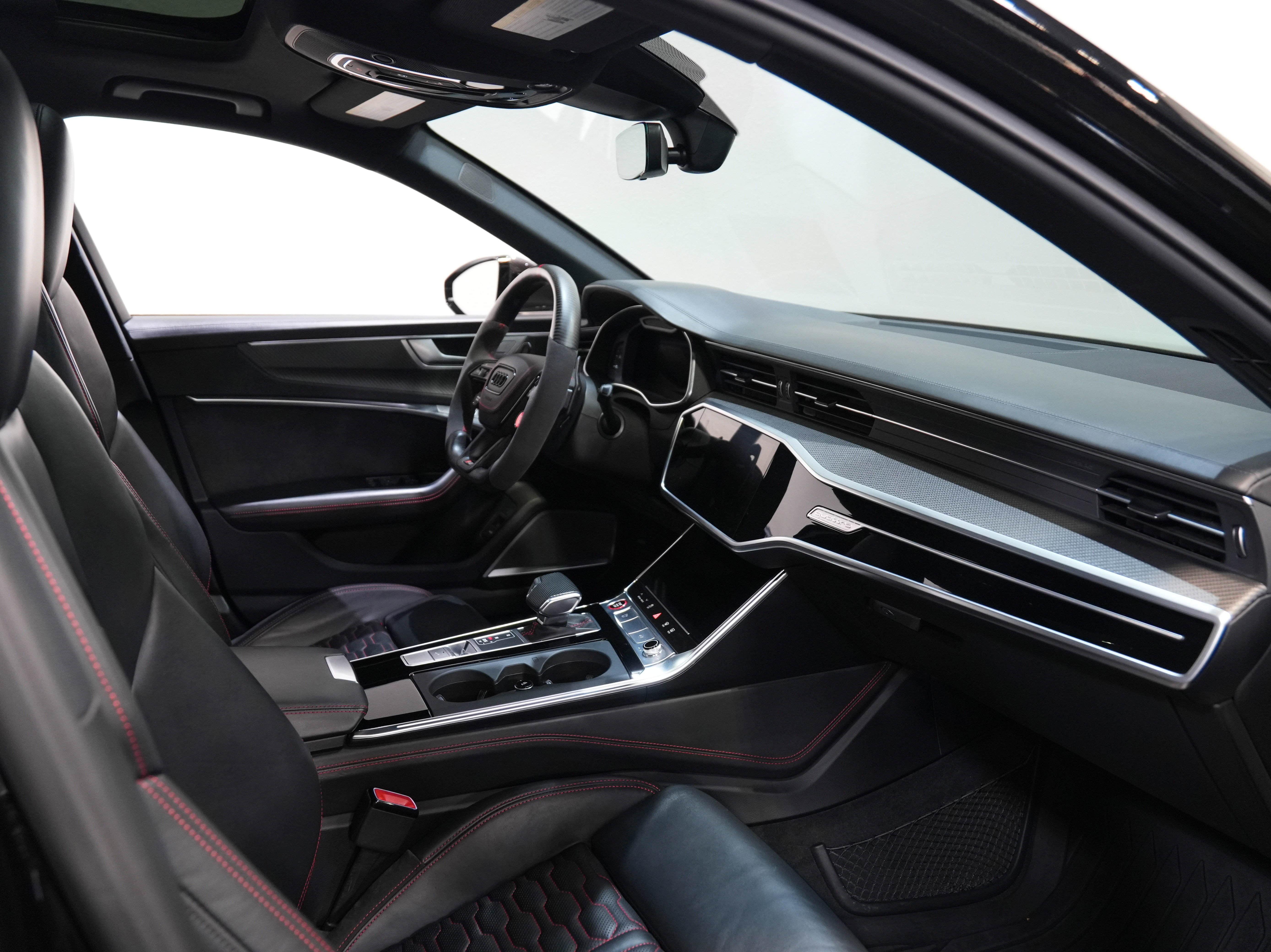 Used 2021 Audi RS 6 w/ Carbon Optic Package image 35