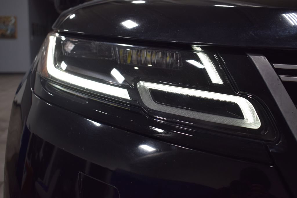 Used 2019 Land Rover Range Rover Velar S image 35