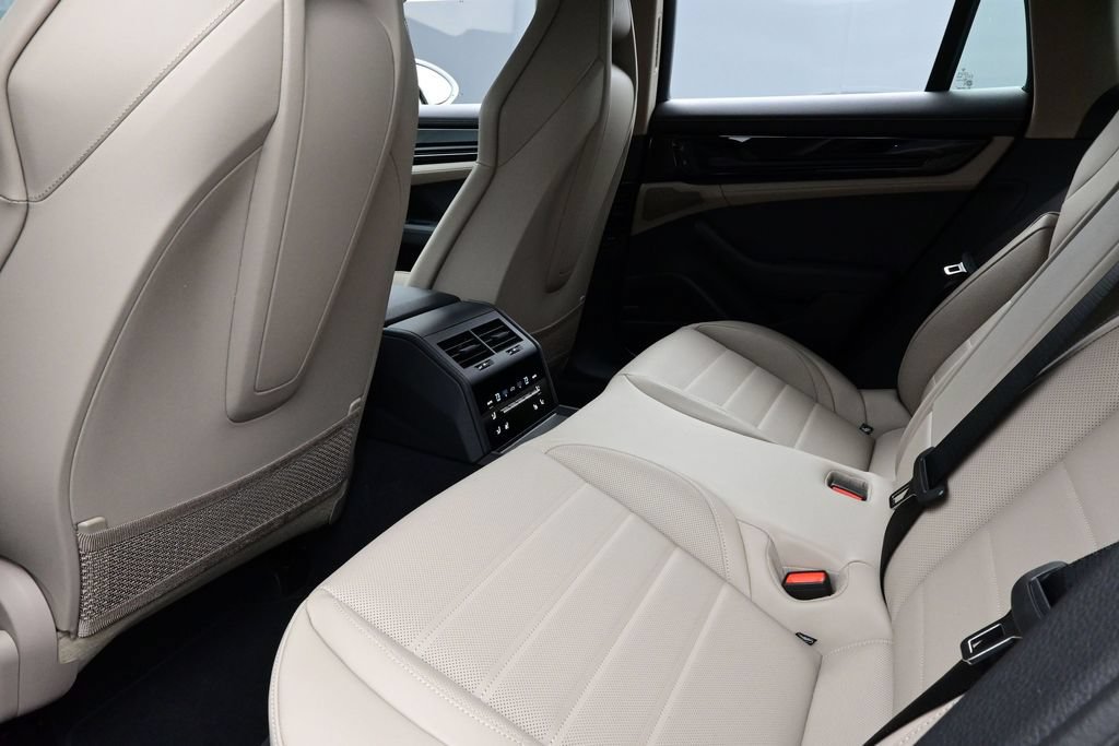 New 2026 Porsche Panamera 4 AWD/4WD image 15