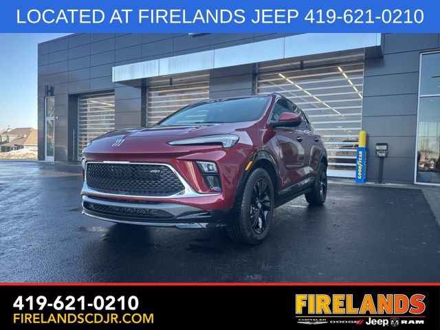 Used 2025 Buick Encore GX Sport Touring image 3