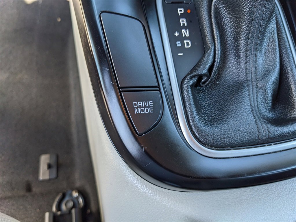 Certified 2025 Kia Soul LX image 26