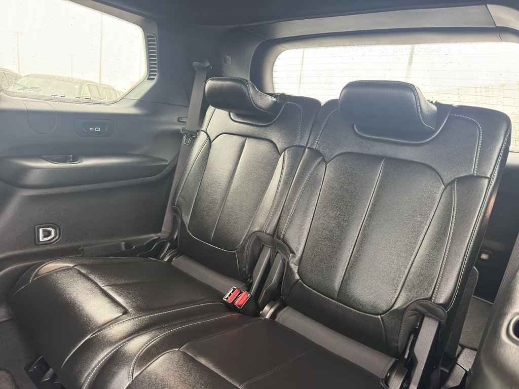 Used 2024 Jeep Grand Cherokee L Limited image 36
