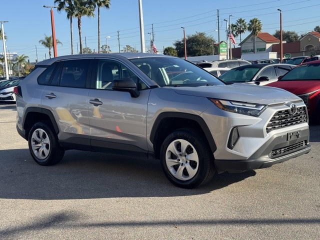 Used 2024 Toyota RAV4 LE image 7