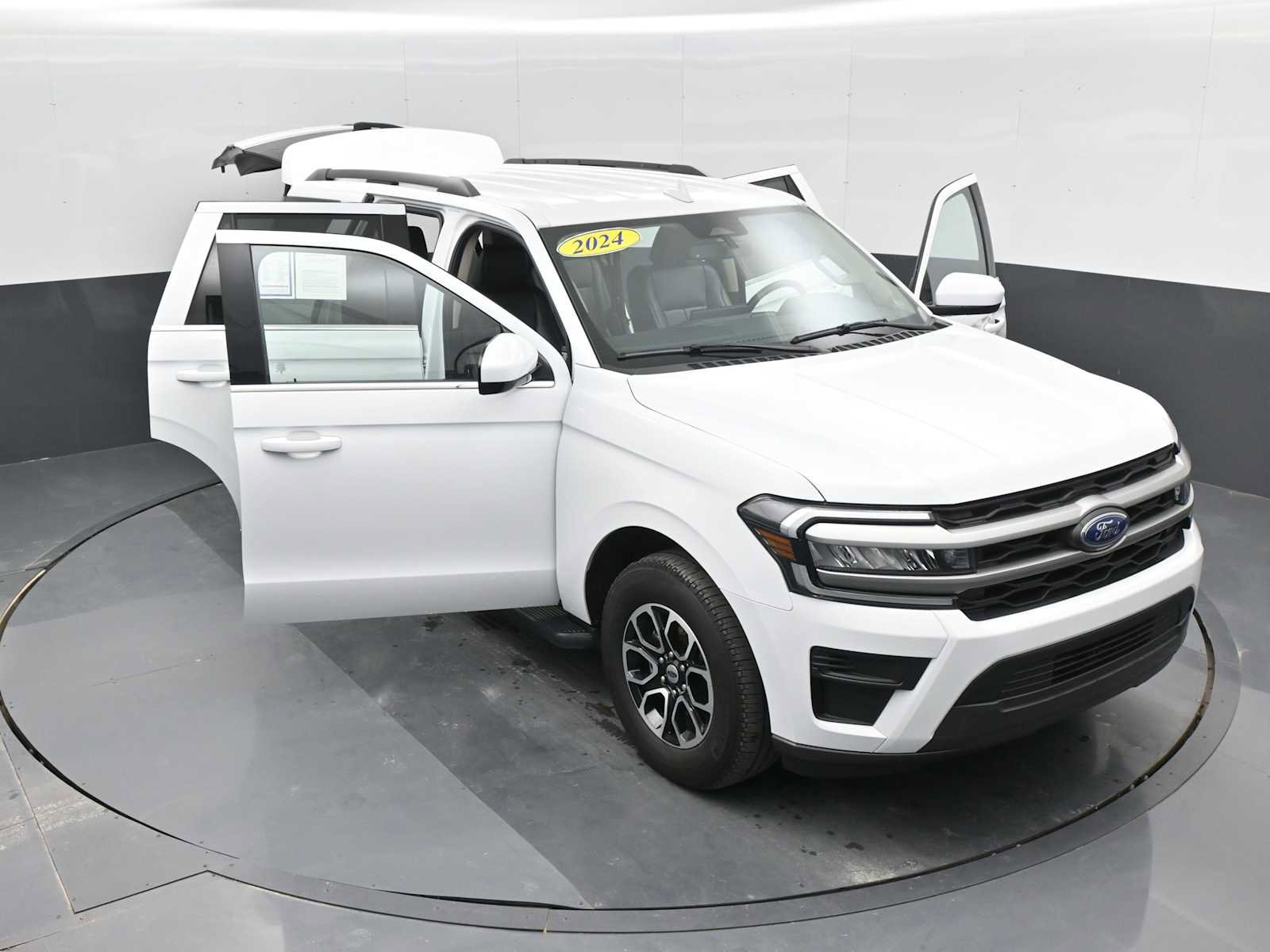 Used 2024 Ford Expedition XLT image 37