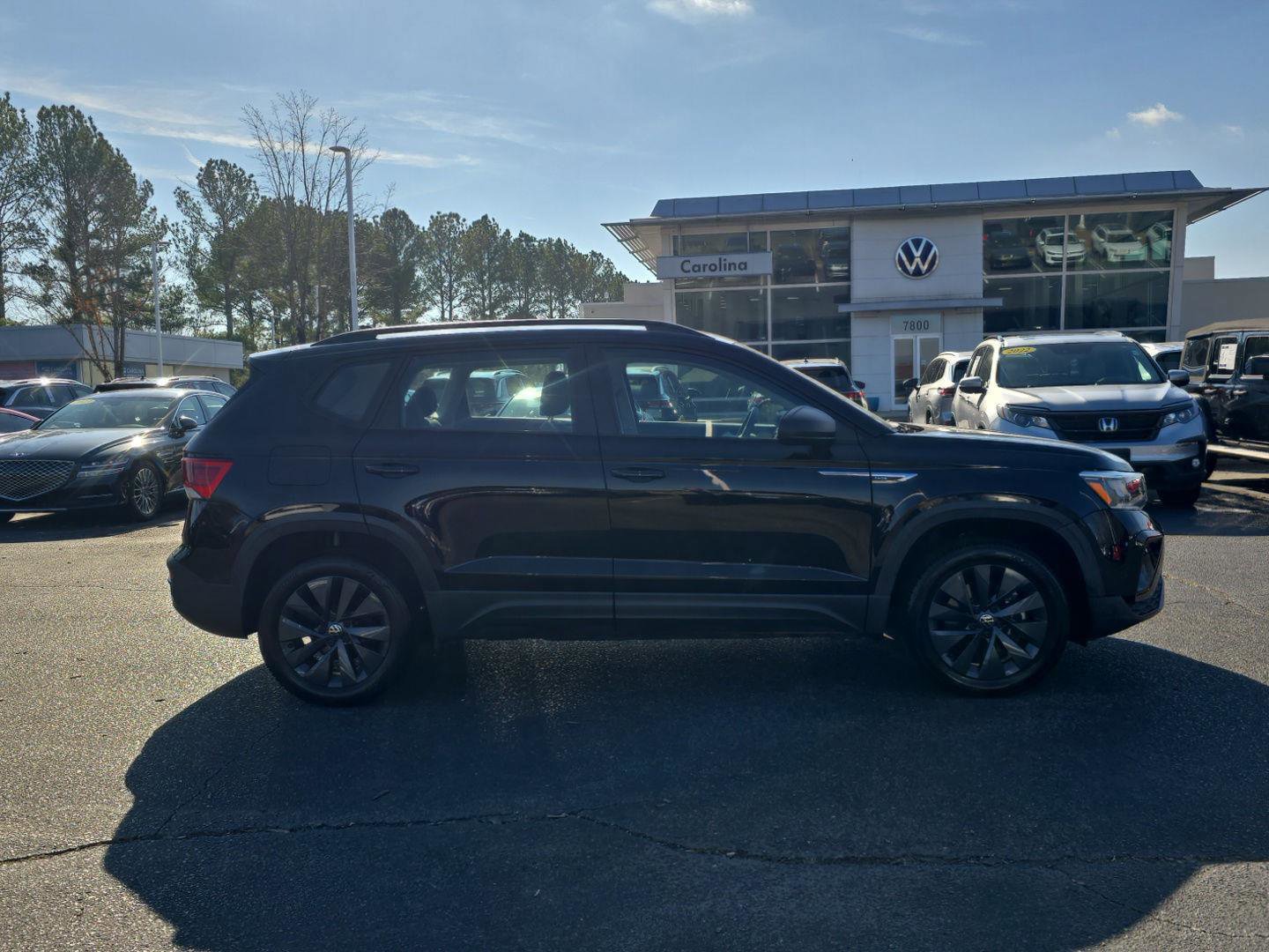 Used 2024 Volkswagen Taos S image 4