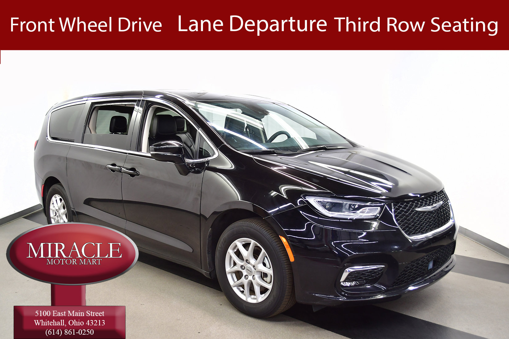 Used 2024 Chrysler Pacifica Touring-L FWD image 1