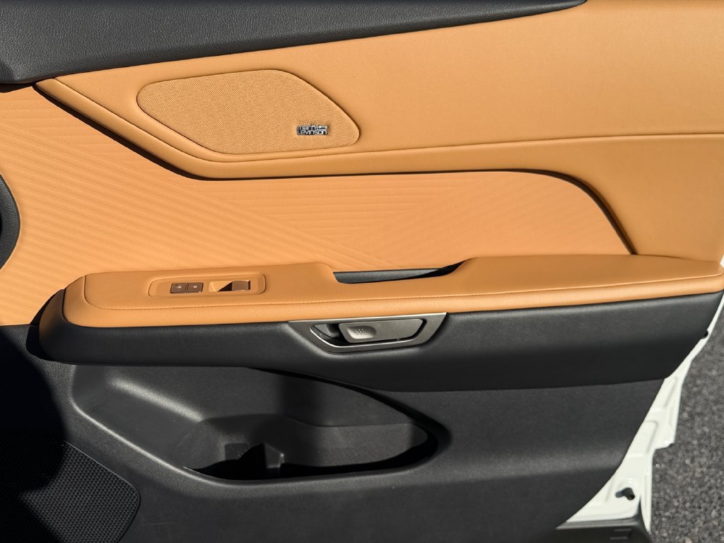 New 2026 Lexus ES 350h AWD w/ Cold Area Package image 28