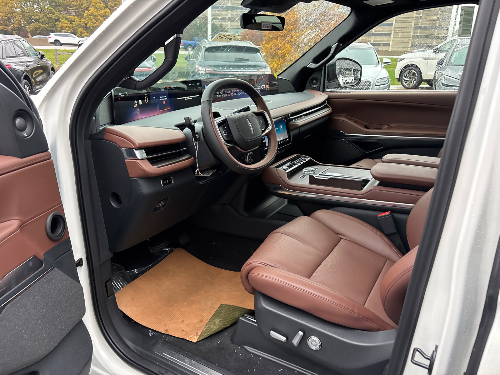 New 2025 Lincoln Navigator Reserve image 25