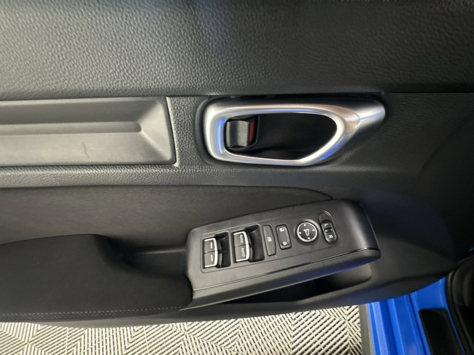 Used 2023 Honda Civic Sport image 15