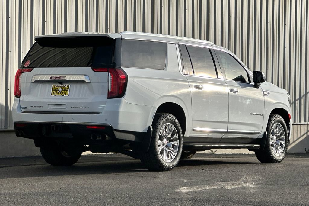 Used 2021 GMC Yukon XL Denali image 4