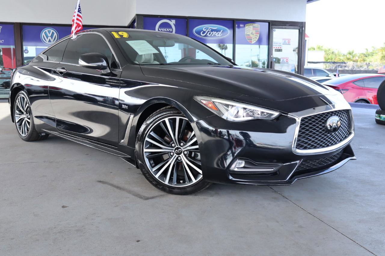 Used 2020 INFINITI Q60 3.0t Luxe RWD image 3