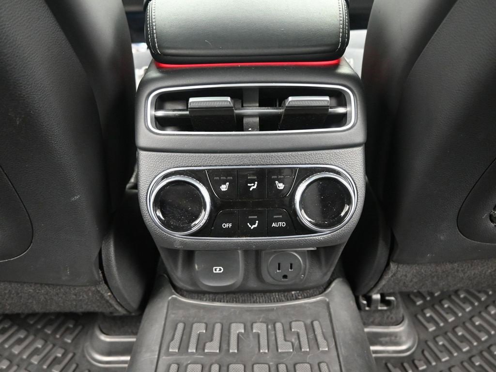 Used 2022 Genesis GV70 3.5T Sport w/ Sport Prestige Package image 16