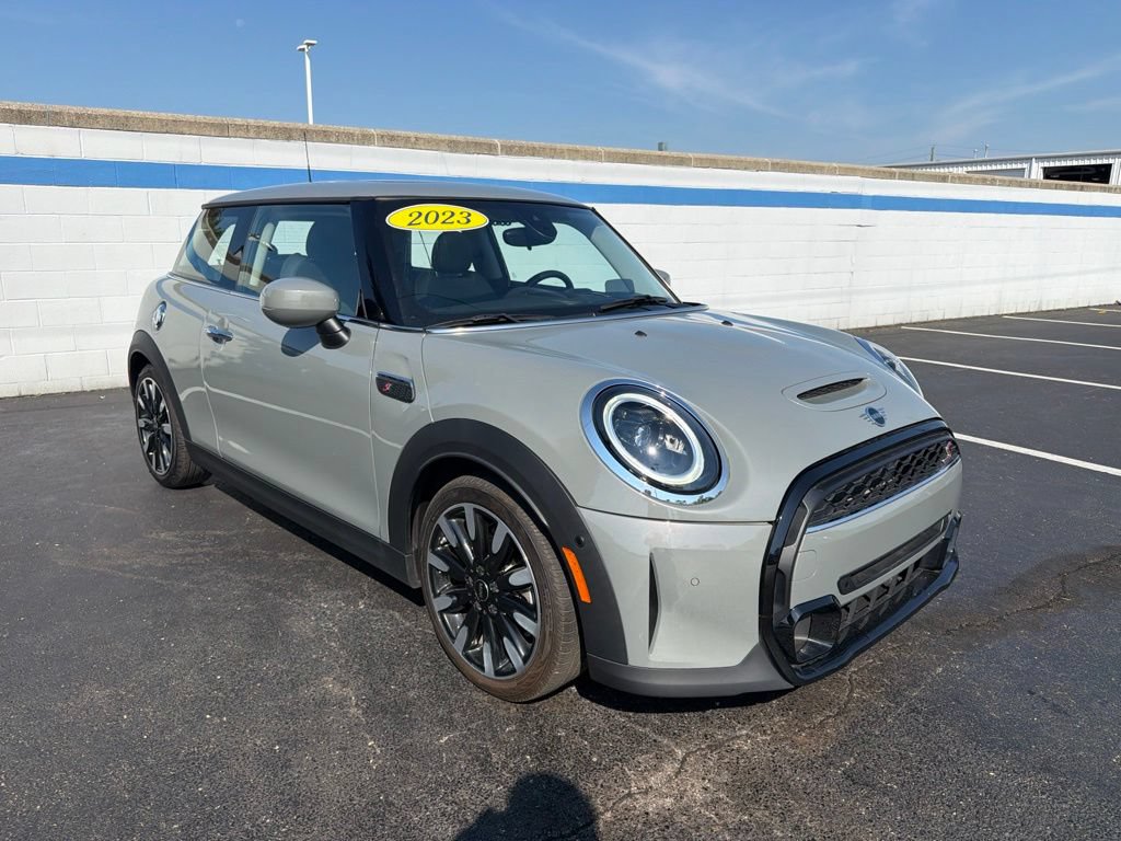 Used 2023 MINI Cooper S w/ Driver Assistance Package FWD image 7