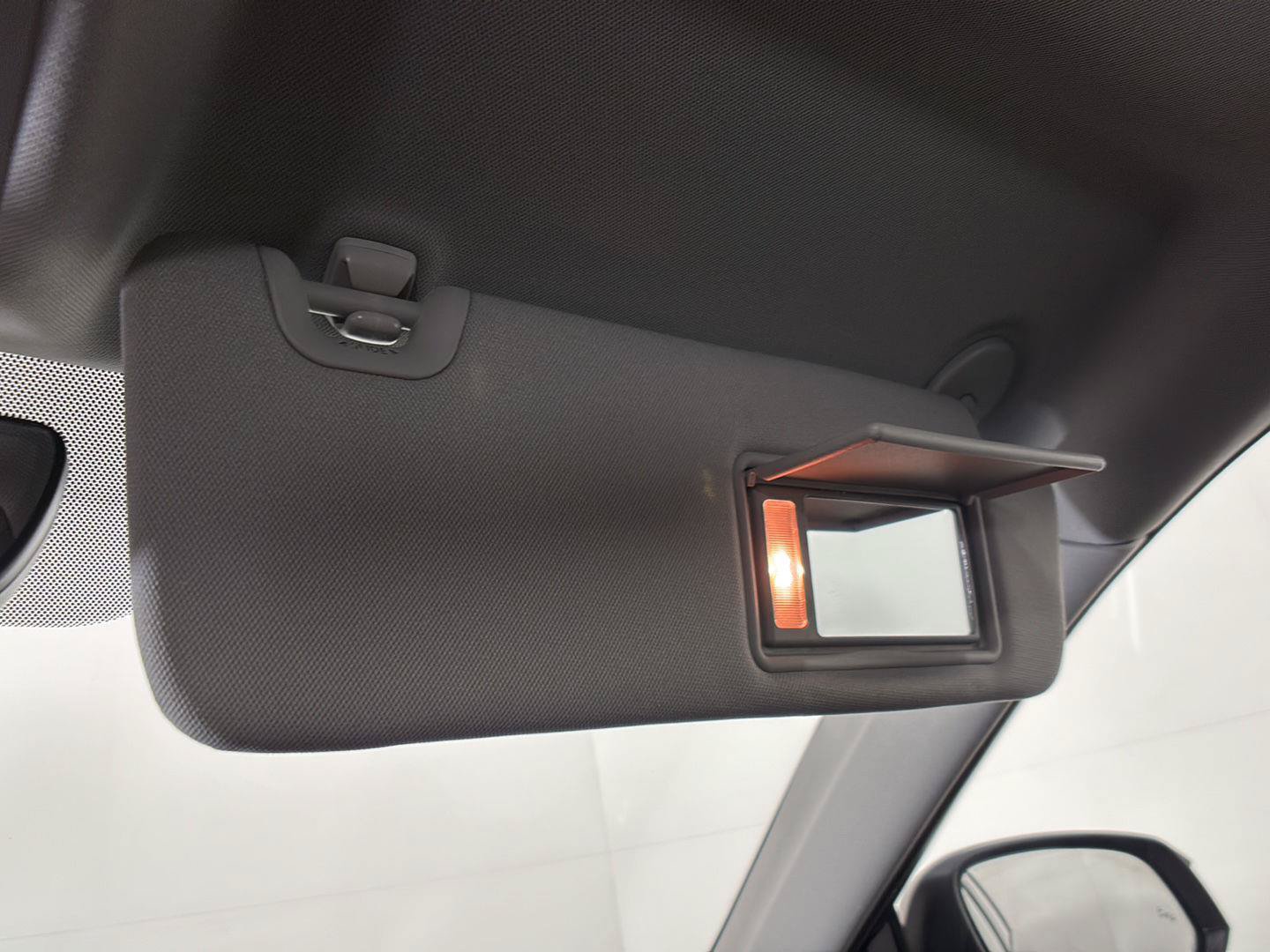 Used 2017 Toyota Highlander Limited w/ Carpet Mat Package AWD/4WD image 36