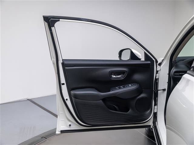 Used 2023 Honda HR-V EX-L image 24
