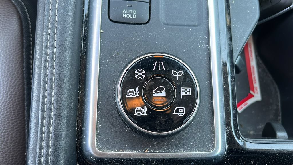 Used 2023 Nissan Pathfinder Platinum AWD/4WD image 14
