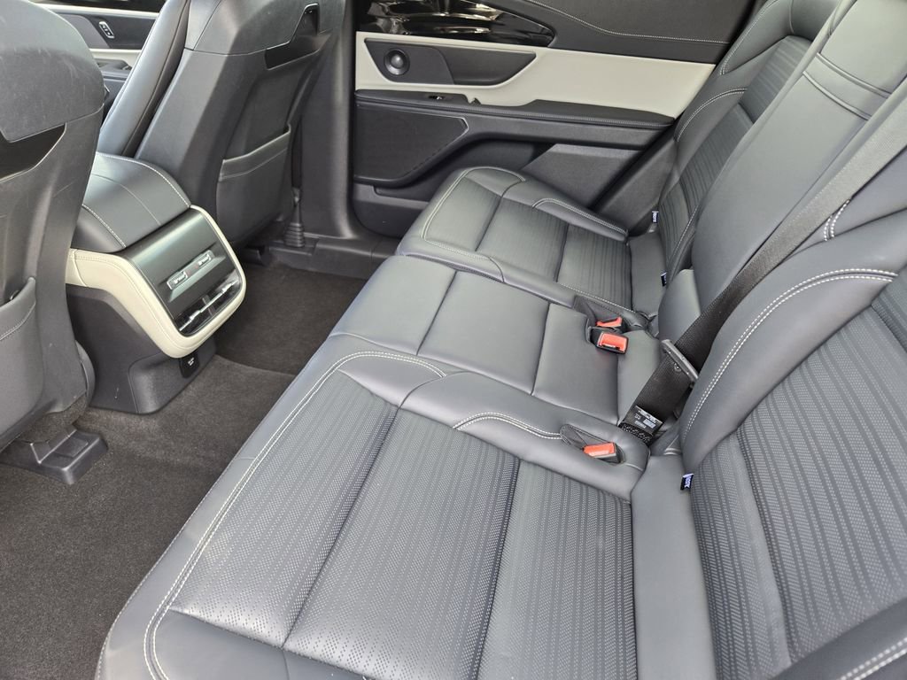 Used 2024 Lincoln Nautilus Reserve w/ Equipment Group 202A image 38