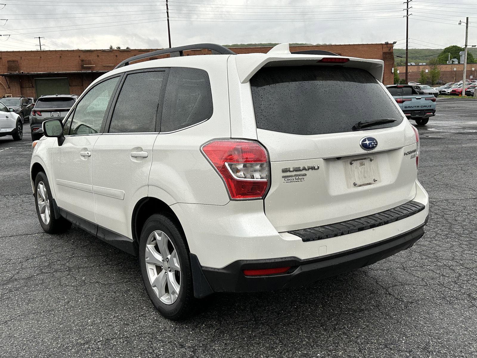 Used 2016 Subaru Forester 2.5i Limited AWD/4WD image 6