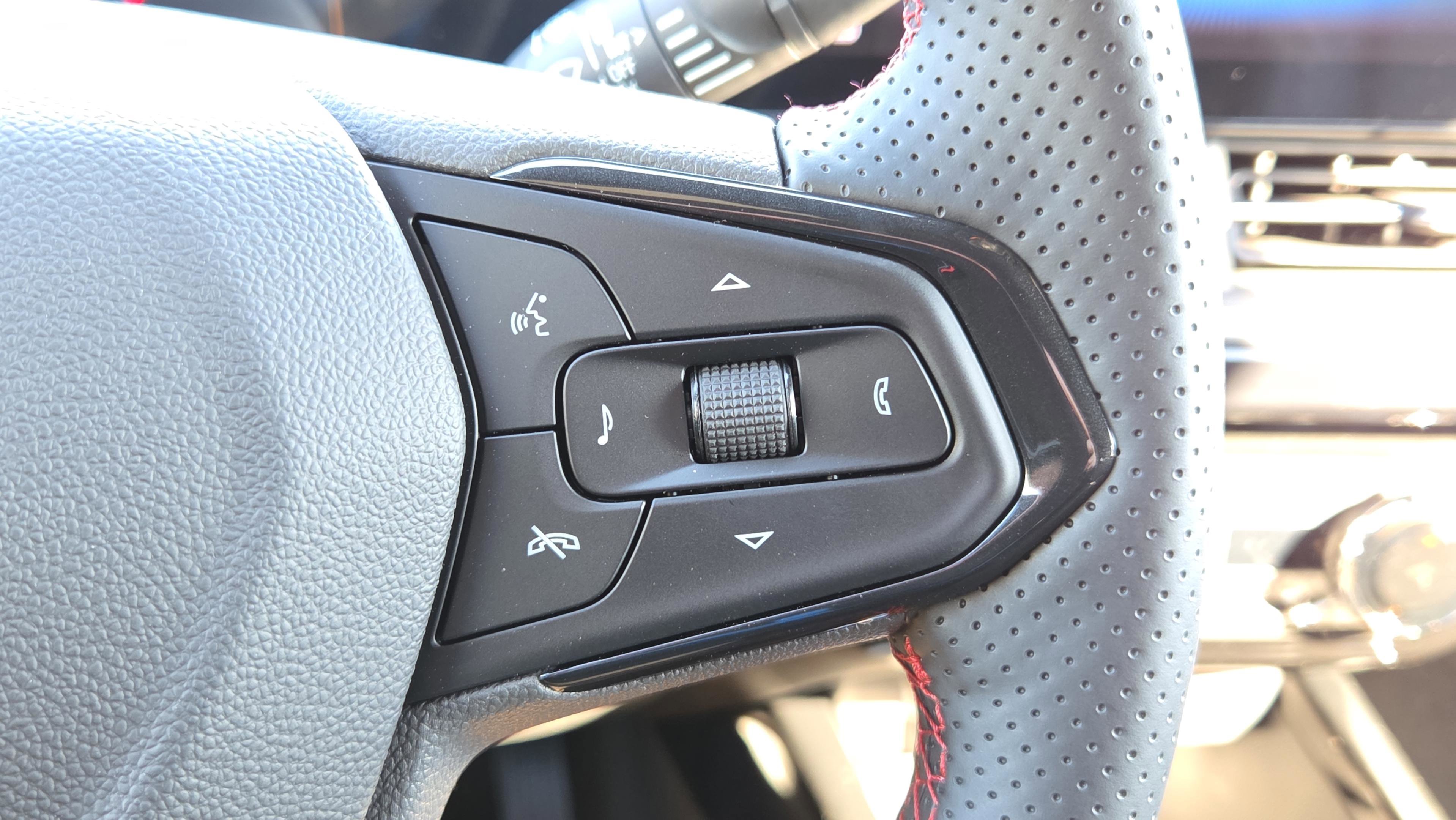 New 2026 Chevrolet Trax RS w/ Driver Confidence Package image 13