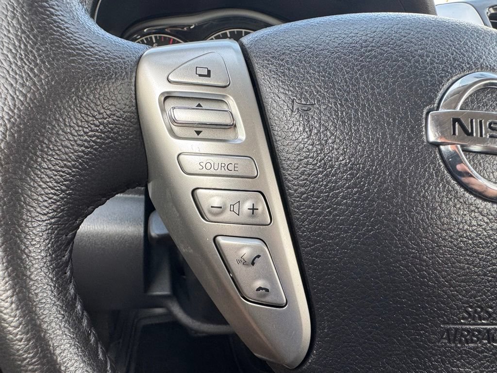 Used 2015 Nissan Versa Note SV FWD image 17