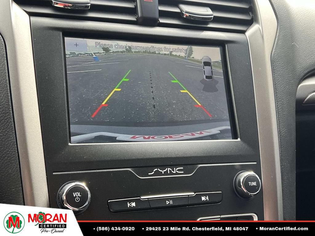 Used 2020 Ford Fusion SE FWD image 21