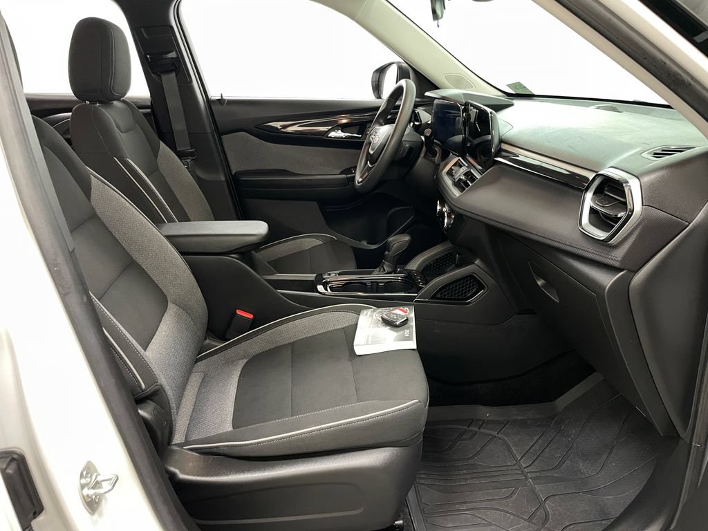 Certified 2024 Chevrolet TrailBlazer LS w/ LS Convenience Package FWD image 35
