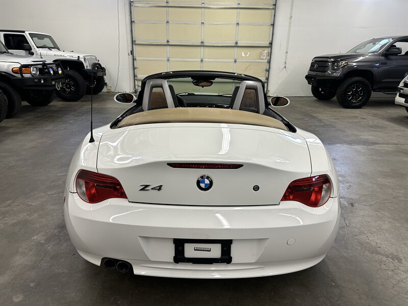 Used 2007 BMW Z4 3.0si RWD image 4