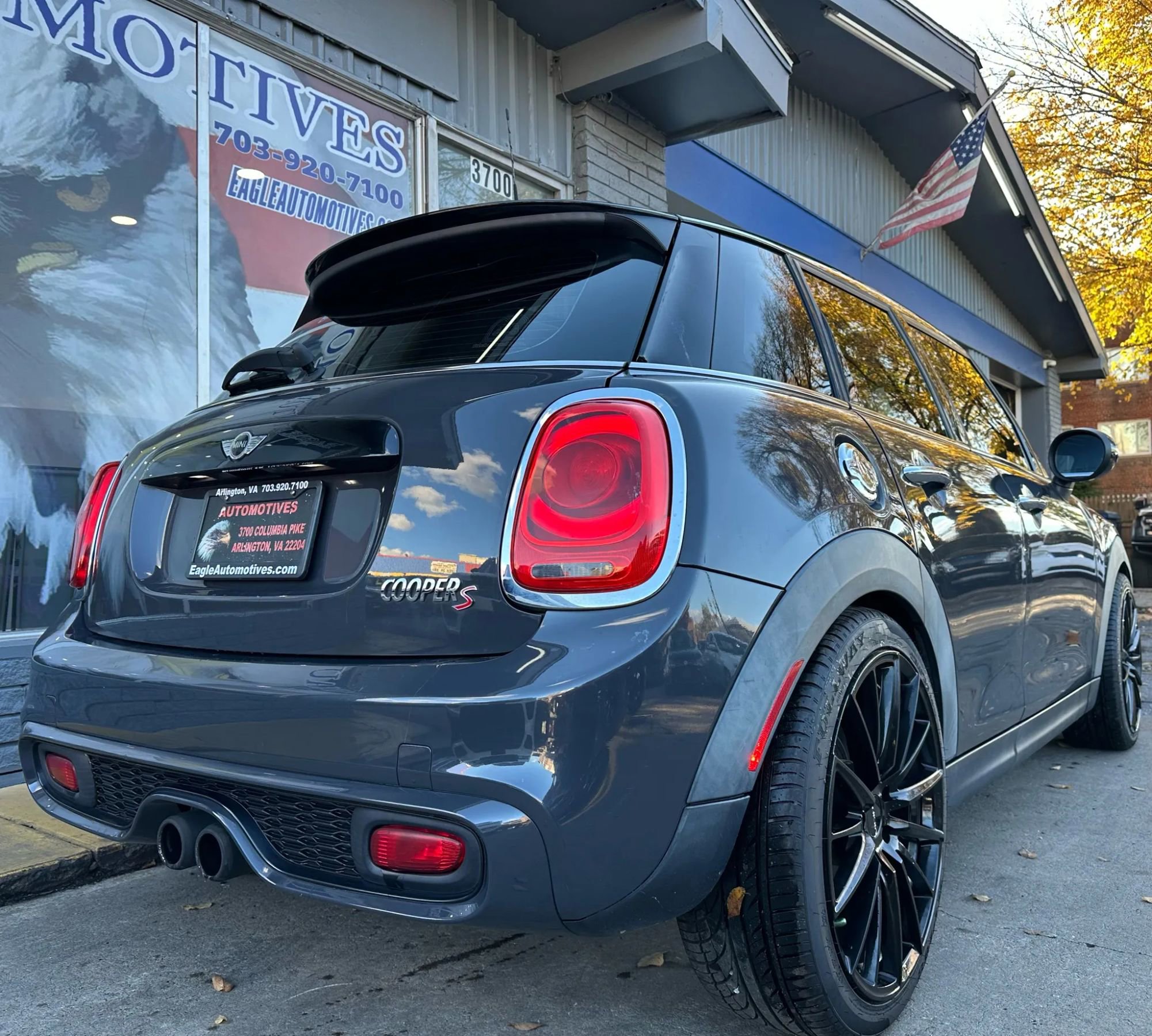 Used 2015 MINI Cooper S image 3