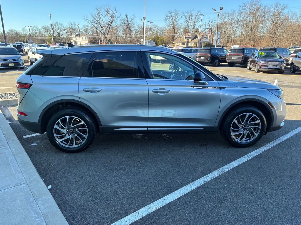 Certified 2022 Lincoln Corsair AWD w/ Equipment Group 101A image 7