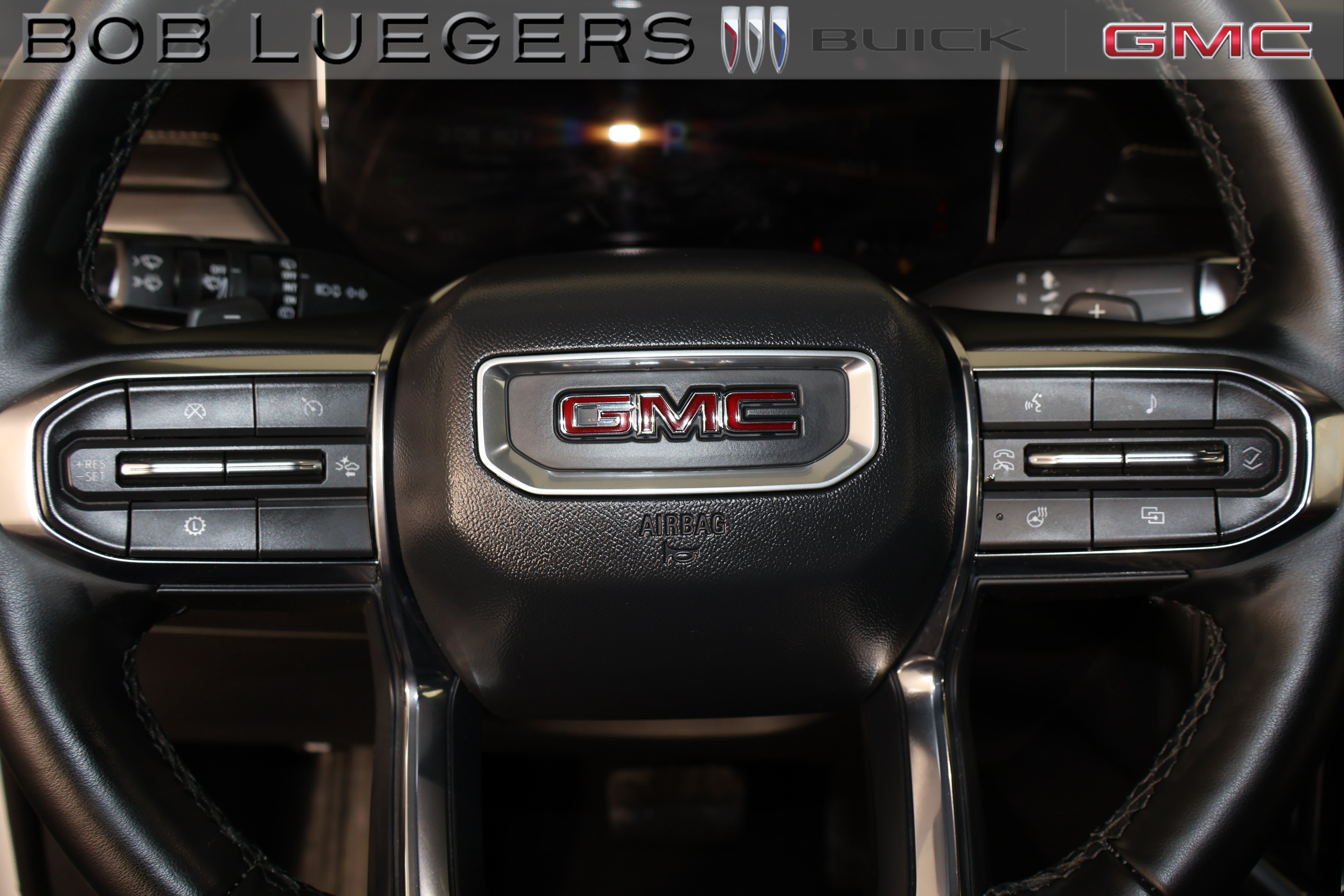 Certified 2025 GMC Acadia Elevation FWD image 25